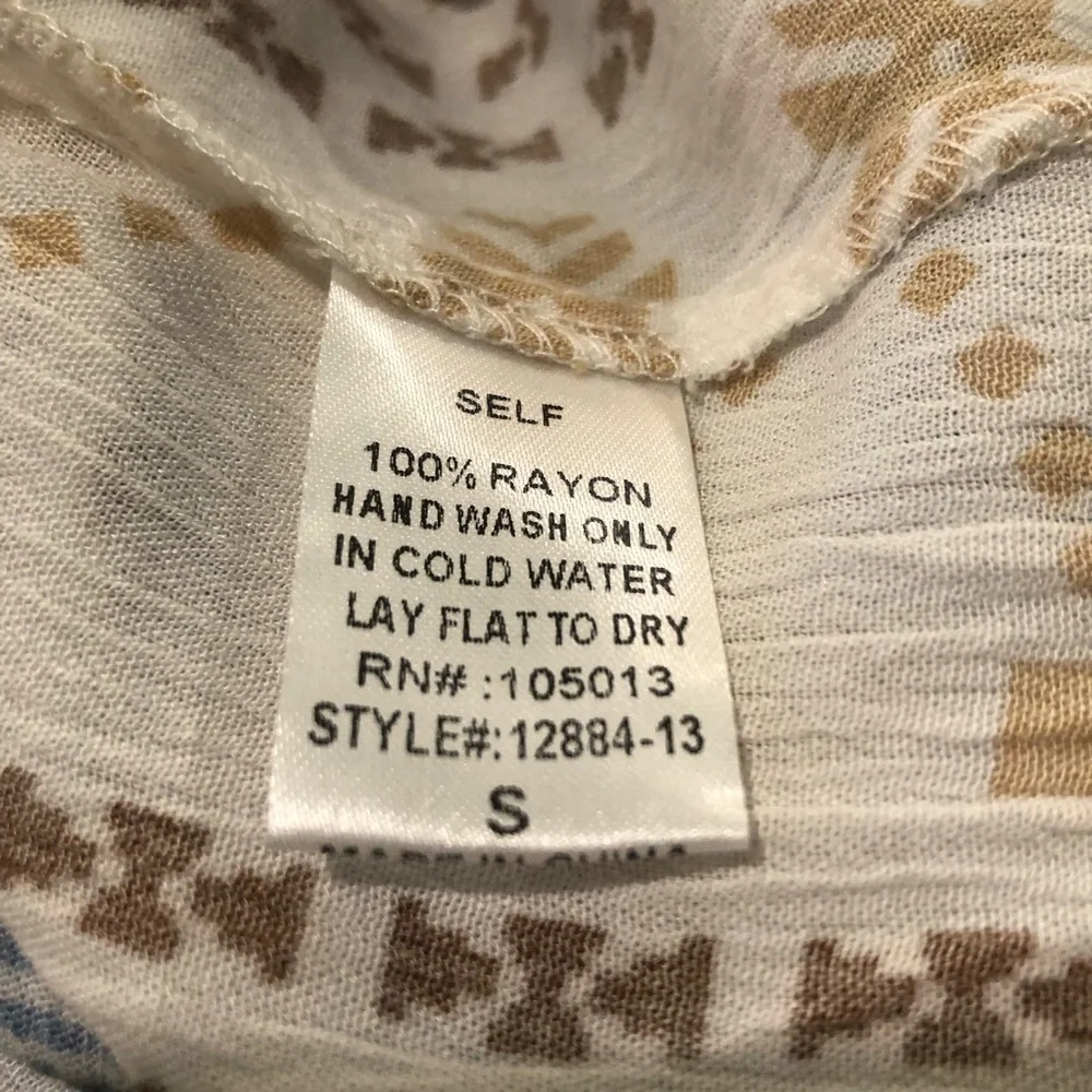 Colorful embroidered pullover top  Size S. Bells cuff sleeves. Lightweight boho - Picture 4 of 7